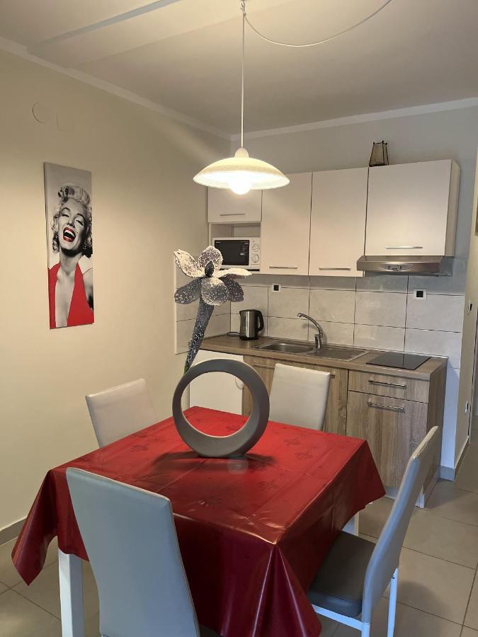 Apartmani Ivica Veglia Exterior foto